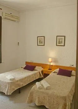 ברצלונה Hostal Dragonfly Bcn 0*,  ספרד