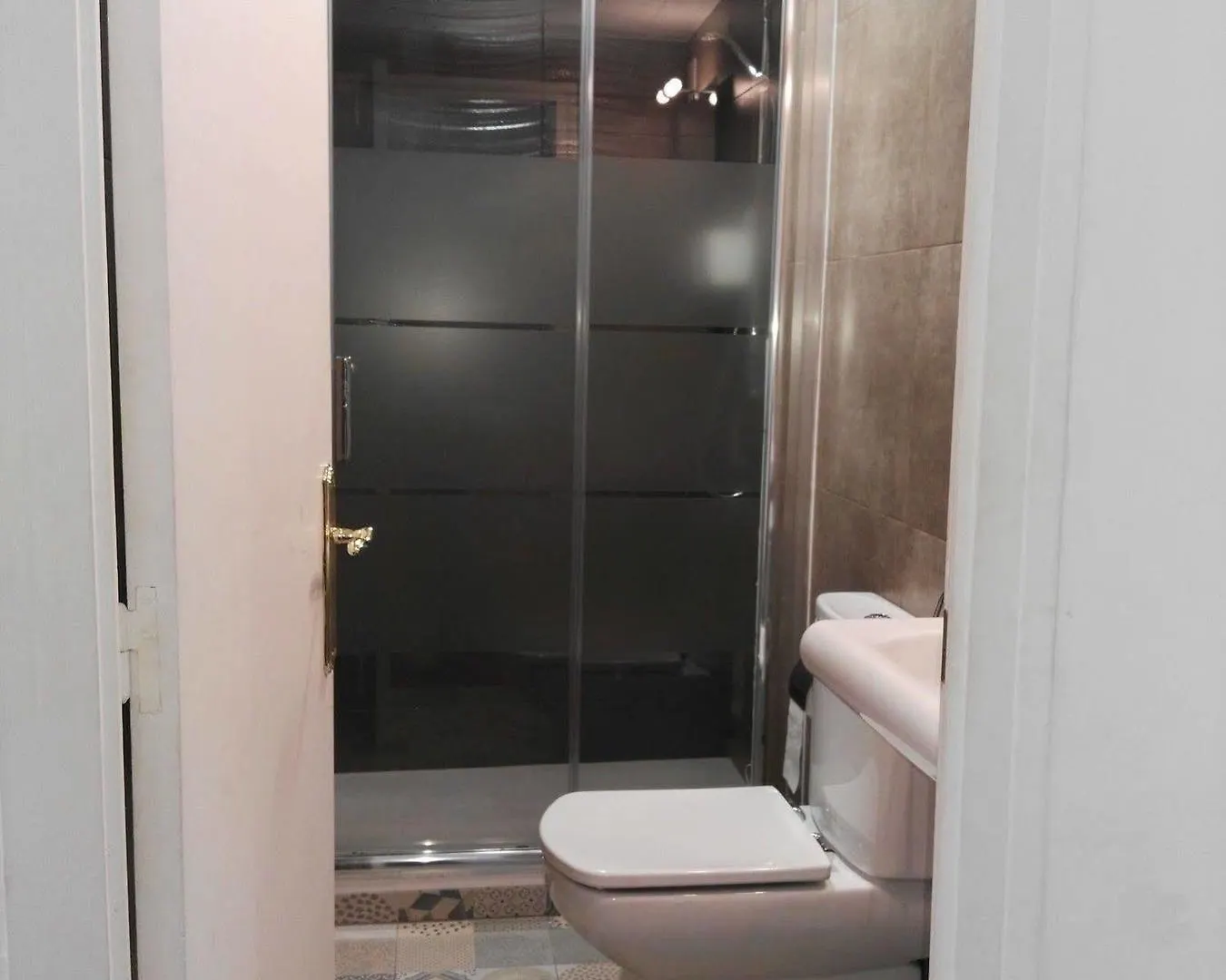 מלון ברצלונה Hostal Dragonfly Bcn